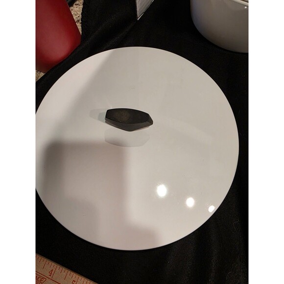 Corning Ware vintage B-1 3/4 QT And B-10-B 10" Skillet With Lids - Picture 14 of 16